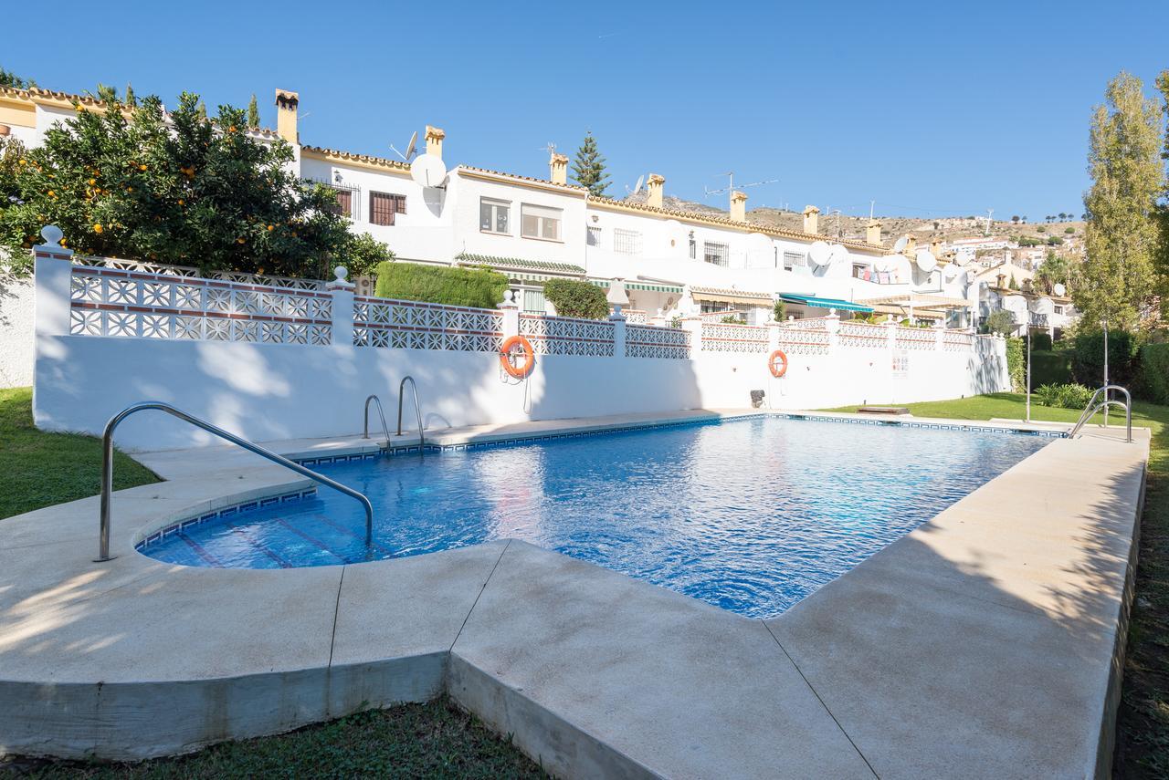 Malagasuite Bungalow Pool Benalmádena Exterior photo