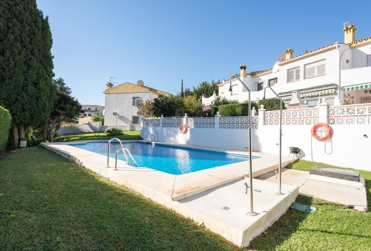 Malagasuite Bungalow Pool Benalmádena Exterior photo