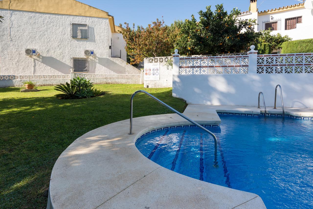 Malagasuite Bungalow Pool Benalmádena Exterior photo